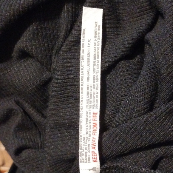 Intimately Free People Sz M Black Tank Top Free Flowing could use for Maternity - Picture 4 of 4